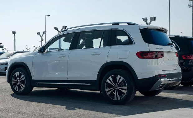 نمای عقب مرسدس GLB200