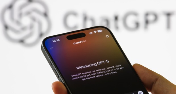 کاربران از ChatGPT برای چه کاری استفاده میکنند؟ OpenAI با بررسی 1.5 میلیون چت پاسخ را یافت کاربران از ChatGPT برای چه کاری استفاده میکنند؟ OpenAI با بررسی 1.5 میلیون چت پاسخ را یافت