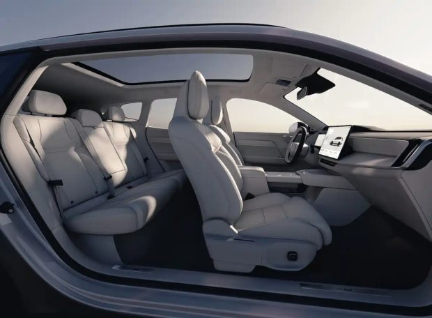 ولوو XC70 PHEV