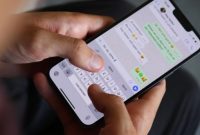 واتساپ حالا می‌تواند پیام‌هایتان را ترجمه کند