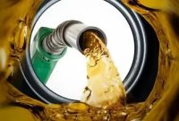 دولت اعتبار سوخت را به صورت ریالی به رانندگان تاکسی‌های اینترنتی می‌دهد