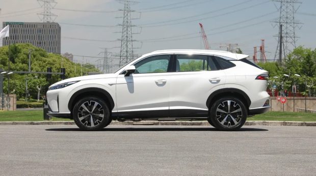 نمای جانبی رووی D5X پلاگین هیبریدی
