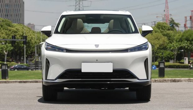 نمای جلو رووی D5X پلاگین هیبریدی