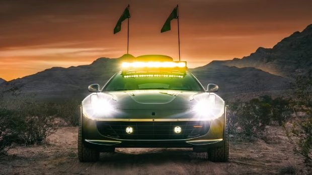 فراری V12