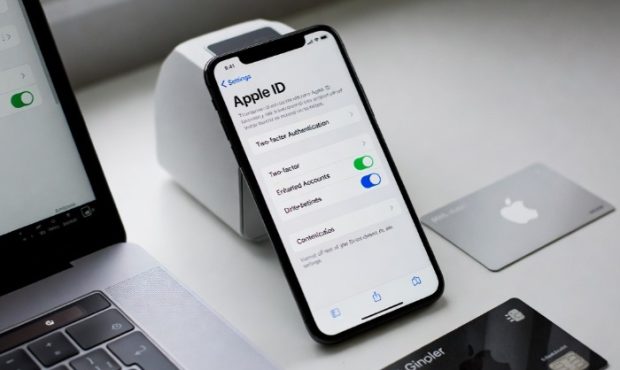 بررسی امنیت Apple ID هنگام استفاده از گیفت کارت (Myth-busting + توصیه‌ها)