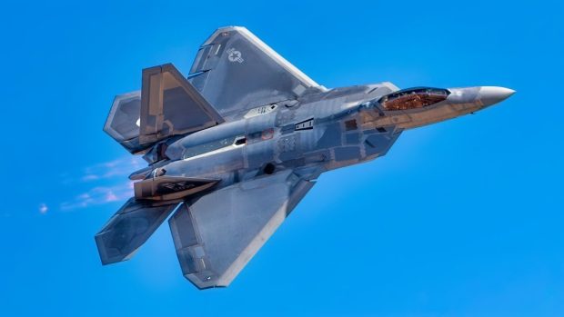 جنگنده F-22