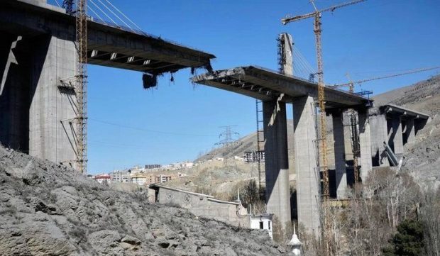 بمباران زیرساختهای غیرنظامی جنایت جنگی است