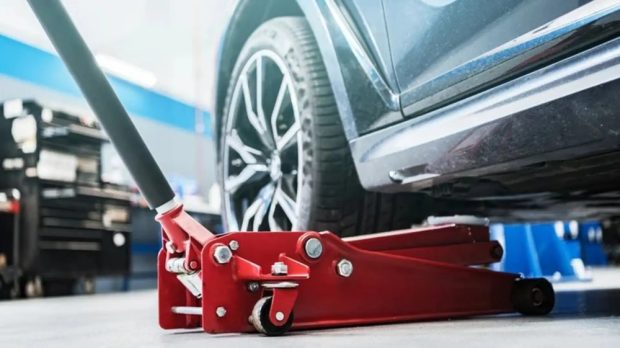 چهار خطای رایج و خطرناک در استفاده از جک هیدرولیکی خودرو